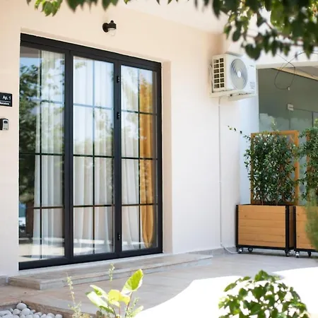 Brand New Close To The Ap1 *